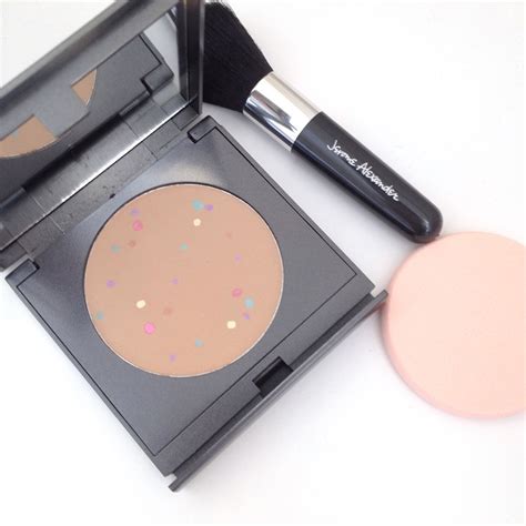 Enhance Your Makeup Routine with Jerome Alexander Magic Minerals Contouring and Highlighting Set